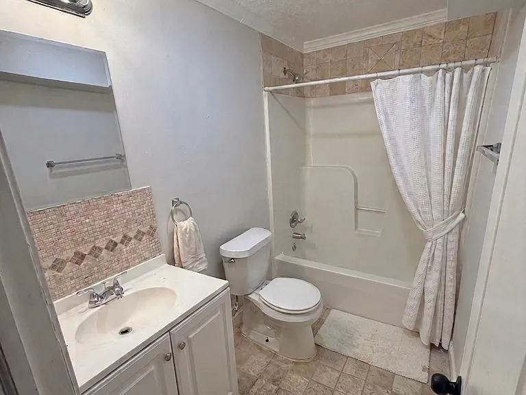 891 N Eugenia Pl NW #A — Photo 6