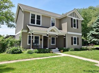 525 N College St, Batavia, IL 60510