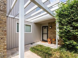 2715 Creek Wood Ct, Carrollton, TX 75006