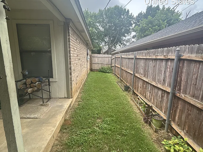 4211 Meadow Park Dr — Photo 11