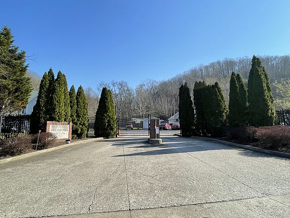 4th image of 1379 Highway 12 S Unit 141