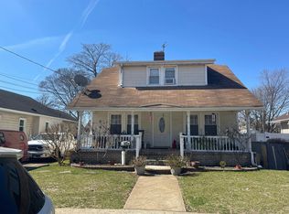 67 Mount Ave, Freeport, NY 11520