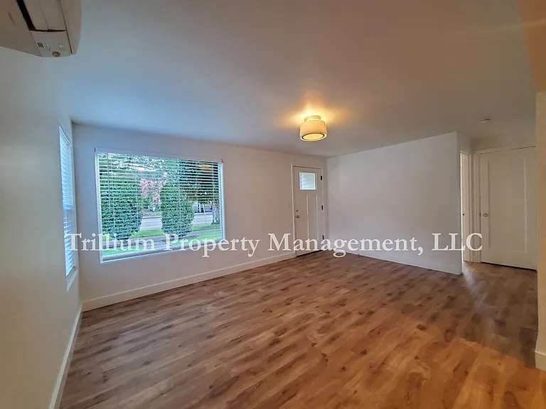 4835 N Willamette Blvd — Photo 4