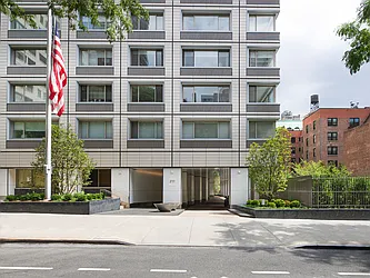 211 East 70th Street in Lenox Hill