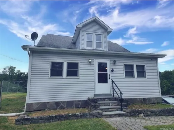 913 State Route 32, Wallkill, NY 12589