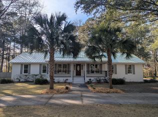 304 Woodland Dr, Summerville, SC 29485