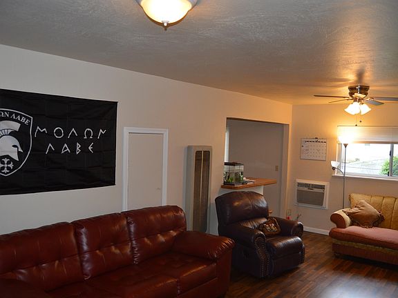 3rd image of 1134 Magnolia Ave #D