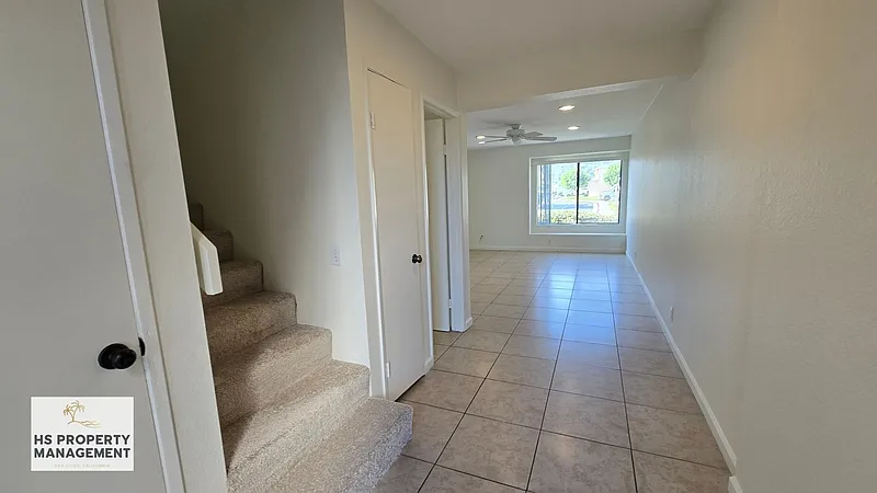 2 bed, 2.5 bath, 1147 sqft, $2,850 — Photo 2