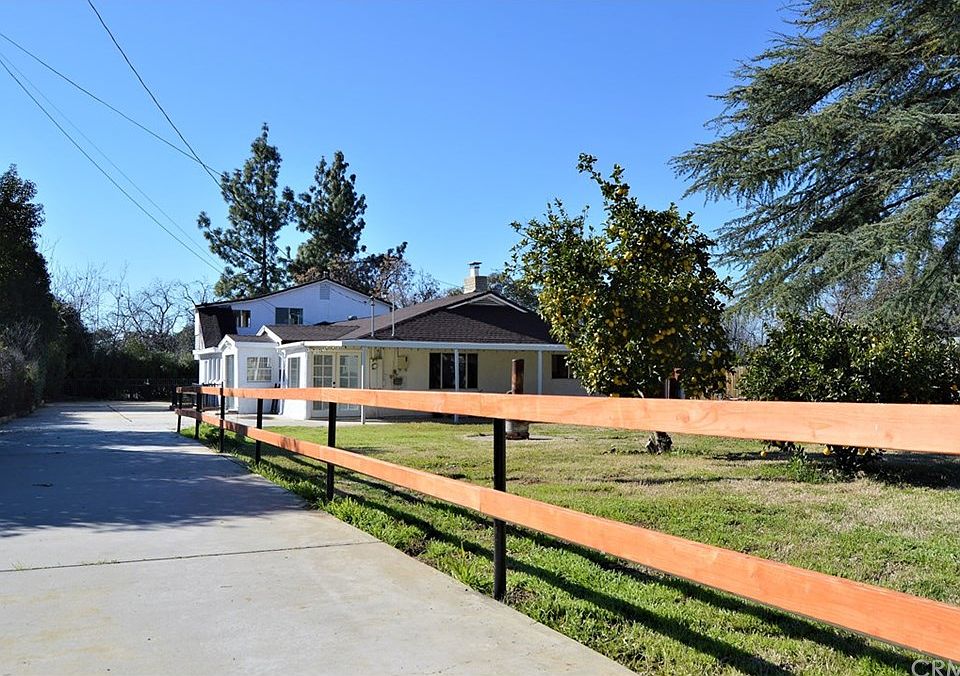 1st image of 1062 Donna Ln