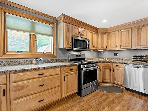 5th image of 4930 Linda Dr