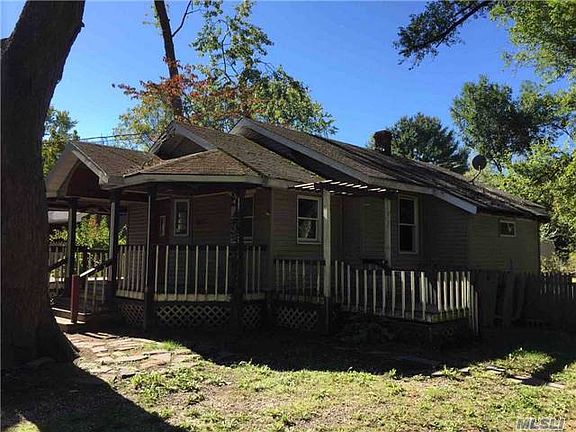 2nd image of 26 Midwood Ave