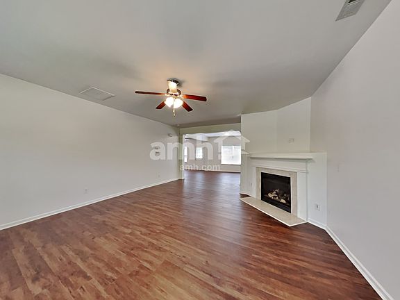 4th image of 240 Flanders Dr