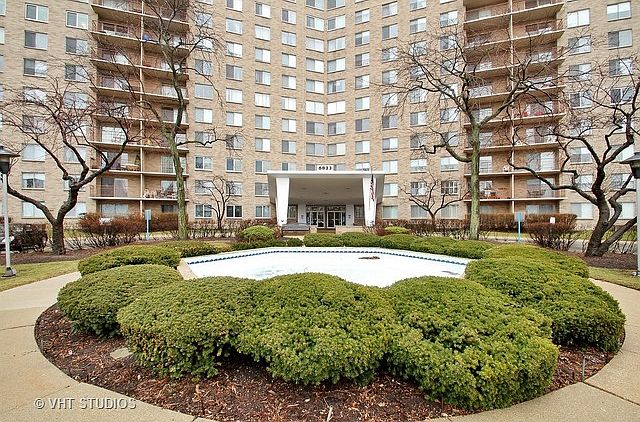 1st image of 6833 N Kedzie Ave APT 813
