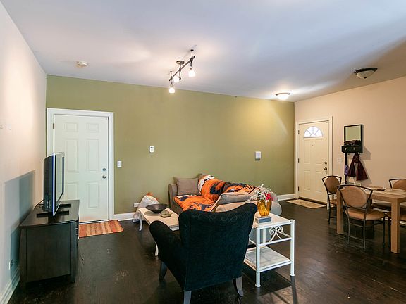 3rd image of 933 W Agatite Ave APT 1N