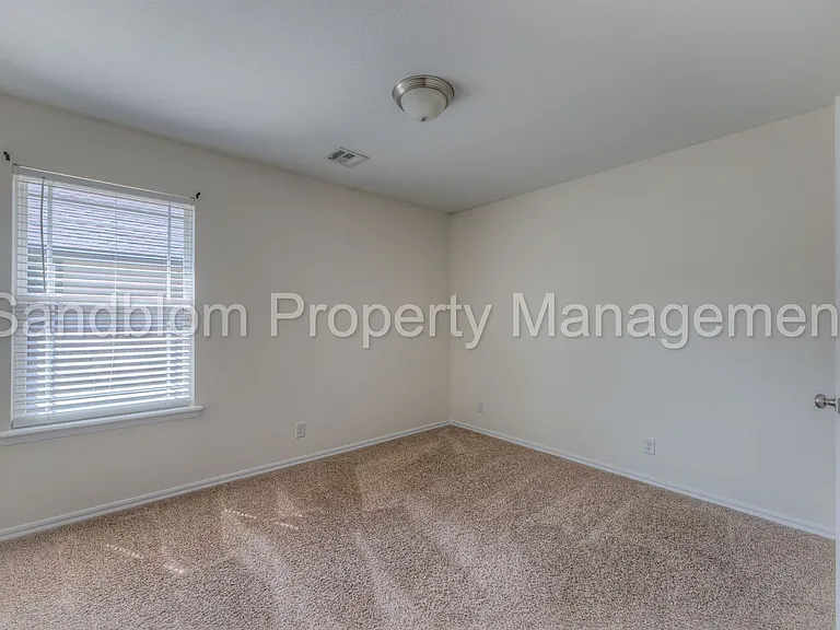 10418 S James St — Photo 19