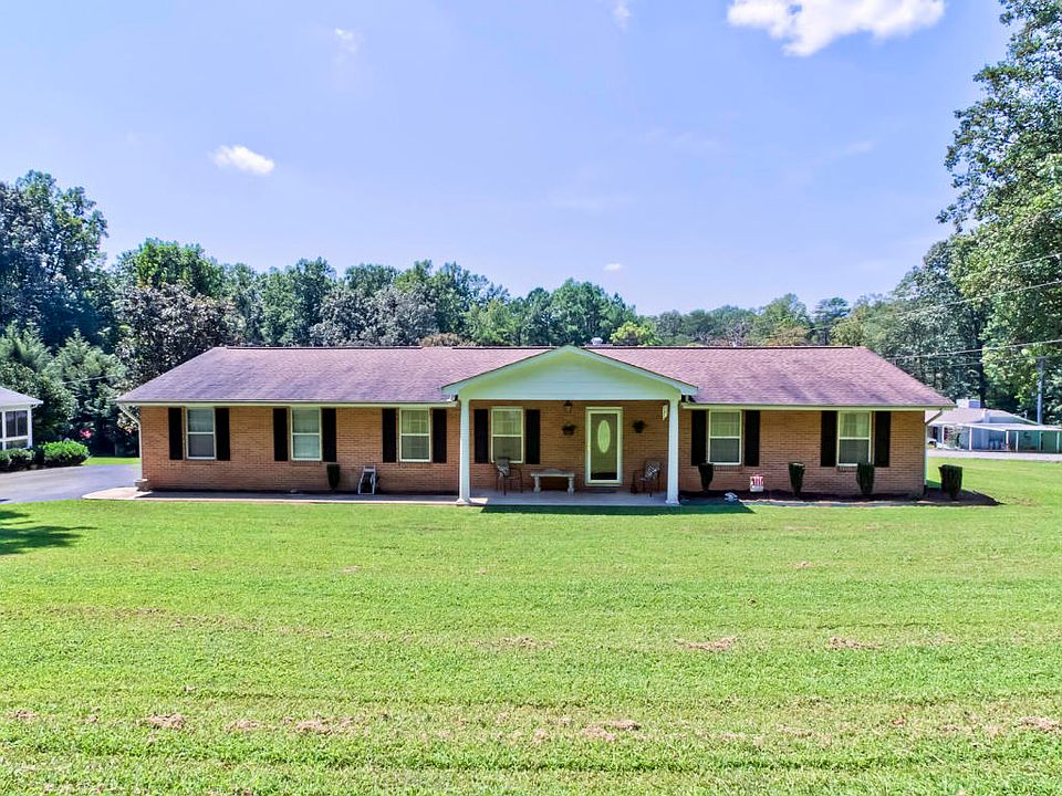 1st image of 204 Indian Ln