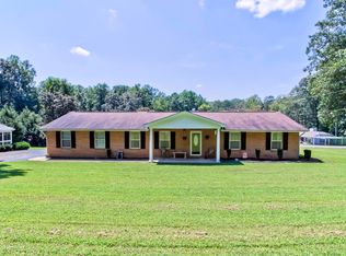 204 Indian Ln, Harriman, TN 37748