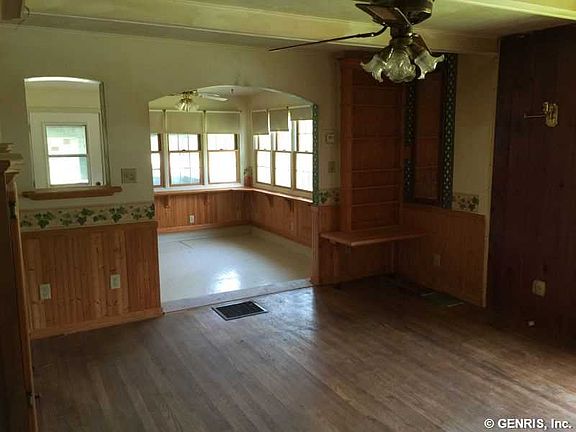 4th image of 4551 White Way