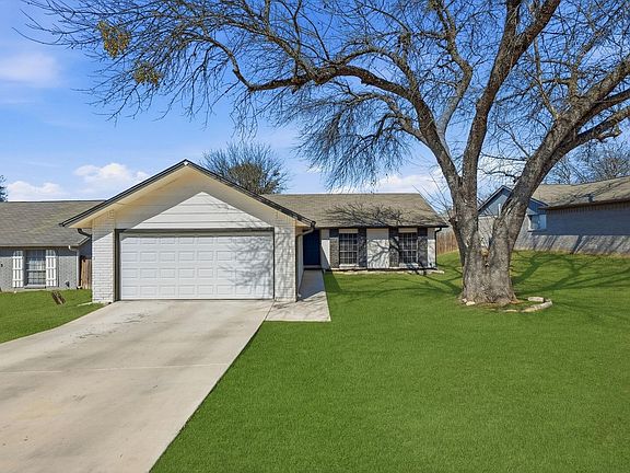 2nd image of 3409 Cliffside Dr