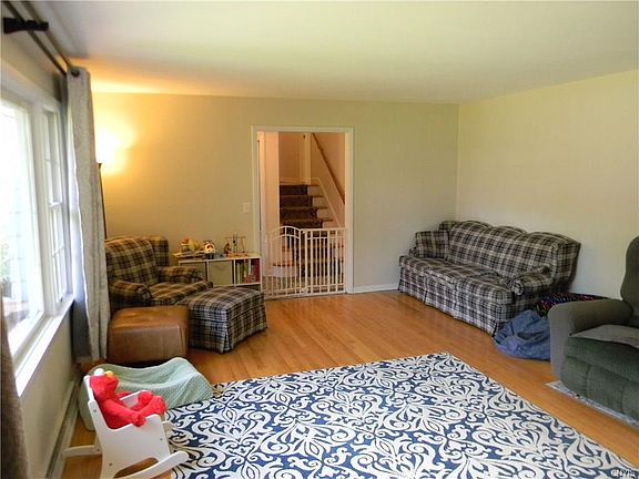 2nd image of 114 Shady Ln