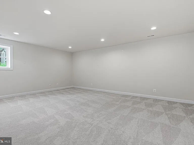 1751 Tysons Crest Ln — Photo 33