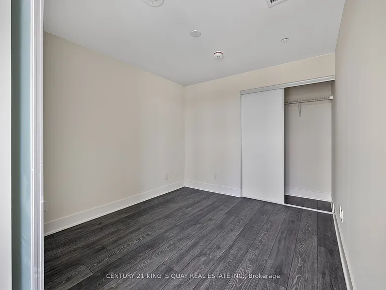 188 Fairview Mall Dr #822 — Photo 11