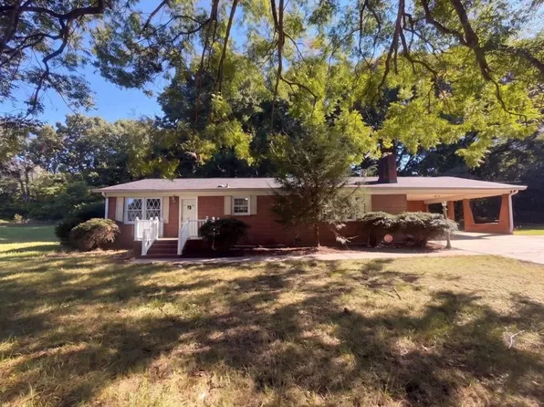 1705 Old Hollow Rd, Walkertown, NC 27051