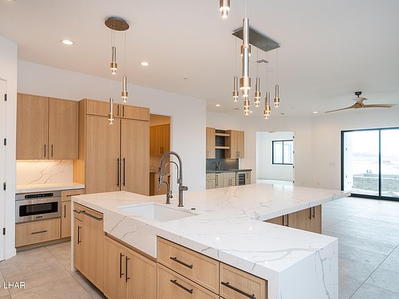 3rd image of 2527 Aubrey Hills Ln