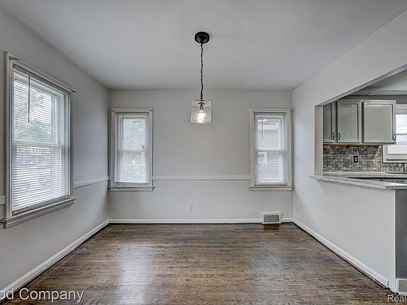 5th image of 20259 Warrington Dr