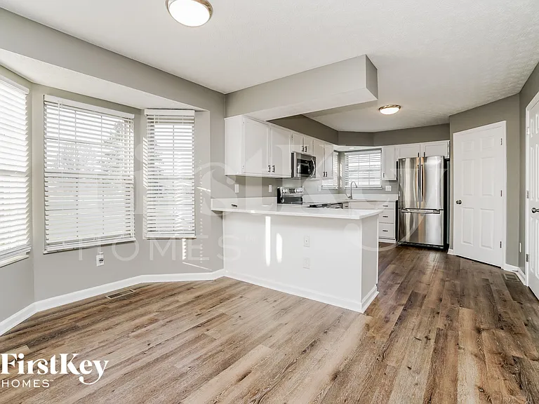 1388 Pepper Ln — Photo 5