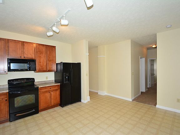 2nd image of 11741 Rossmore Dr