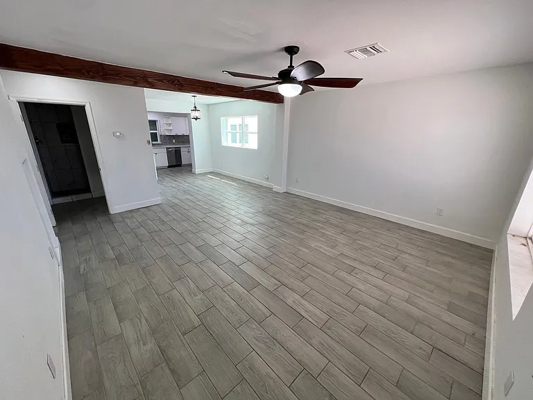 382 W Cocopah St — Photo 4