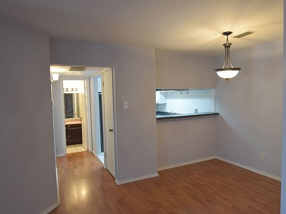 4th image of 18333 Roehampton Dr APT 322