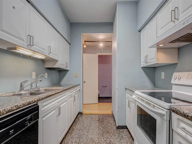 3800 Tanglewilde St #102 — Photo 6