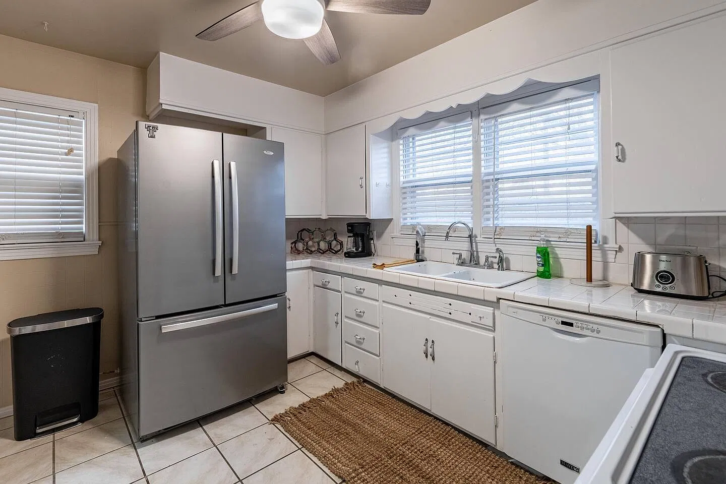 3 bed, 2.0 bath, 1492 sqft, $1,450 — Photo 4