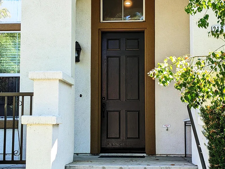 Silva Dr — Photo 1