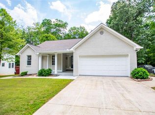9691 Squirrel Wood Run, Douglasville, GA 30135