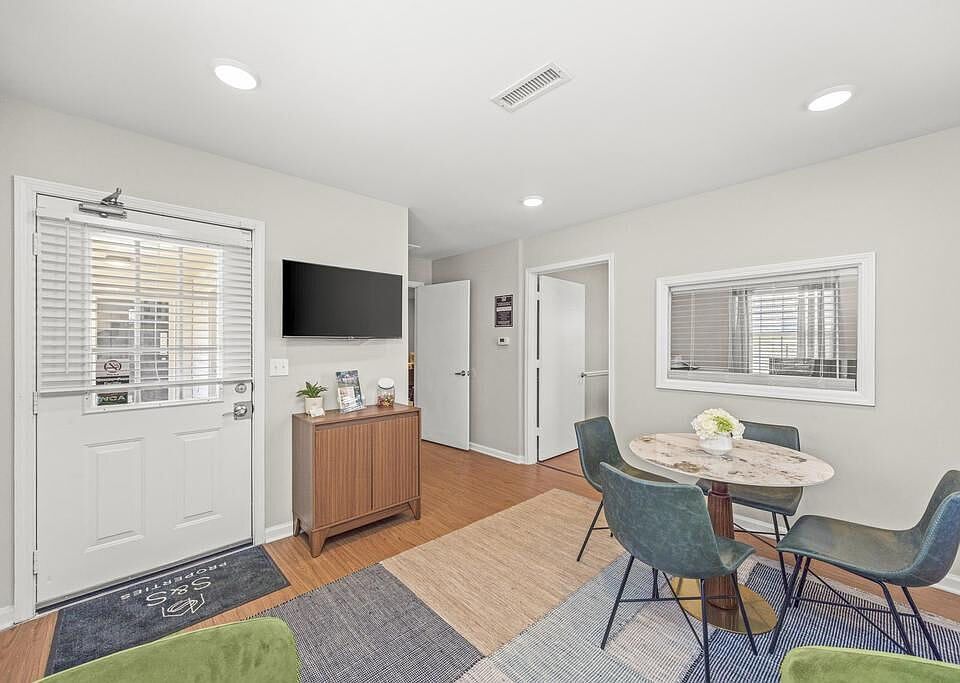 Onsite Leasing Office