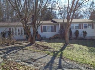 889 Old Elizabethton Hwy #889, Bluff City, TN 37618