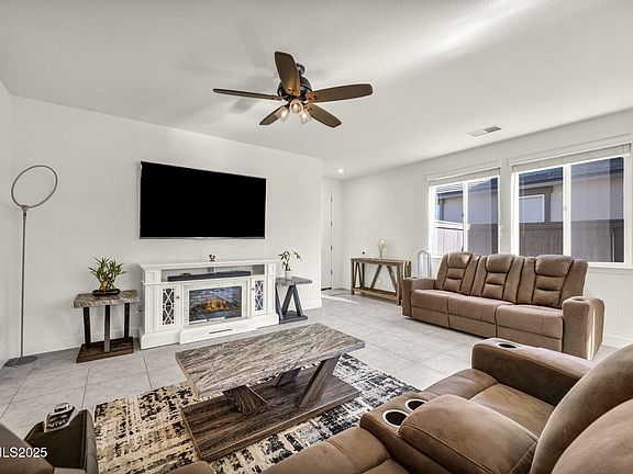 4th image of 2024 Forest Grv Ln