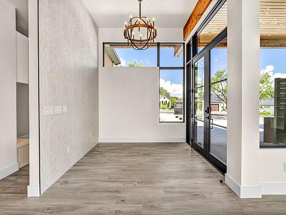 3rd image of 2907 Bay West