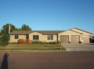 2350 Hawaii Ave SW, Huron, SD 57350