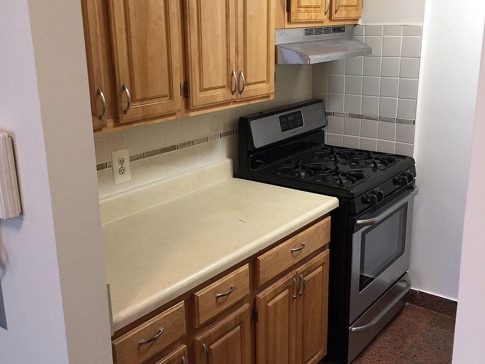 1st image of 36-9 28th Ave #1R