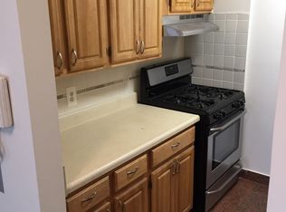 36-9 28th Ave #1R, Astoria, NY 11103