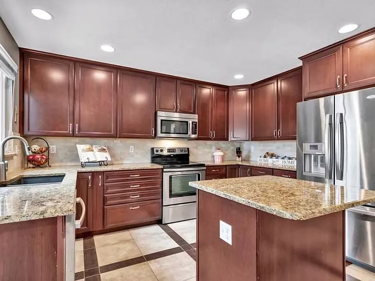 8777 S Dover Ct — Photo 7