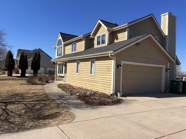 N64W15856 Wildflower DRIVE, Menomonee Falls, WI 53051