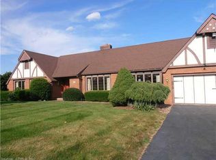 50 East St N, Suffield, CT 06078