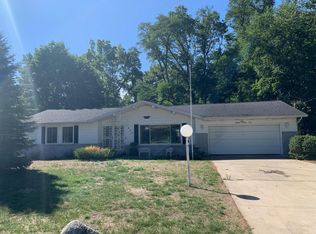 1833 Ritter Hills Dr, Norton Shores, MI 49441