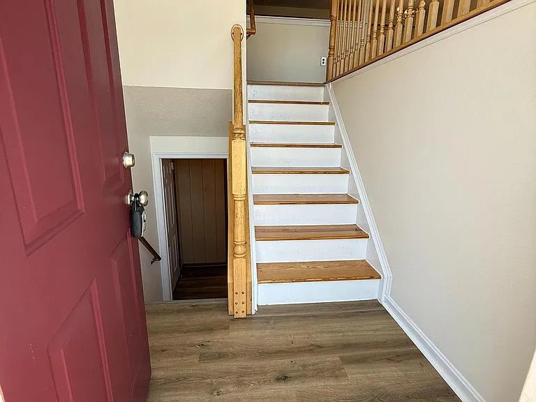1183 River Bend Ct — Photo 2