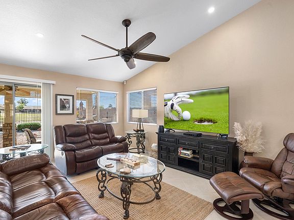 5th image of 30624 N Royal Oak Way
